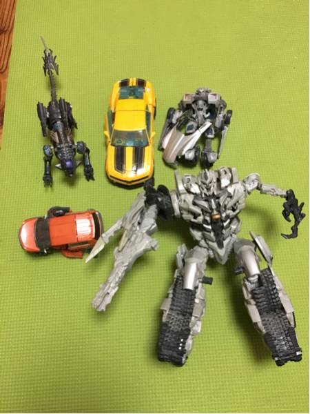 トランスフォーマー フィギュア 変形