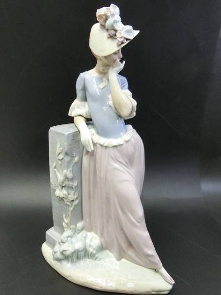 1725n□リヤドロ DAISA 貴婦人 フィギュリン 中古良品□8E