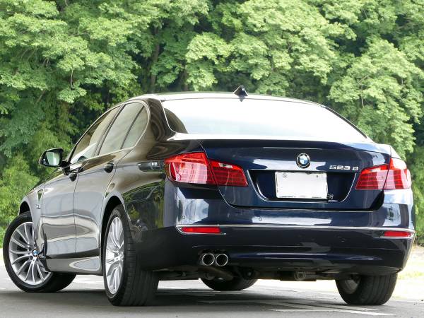 ☆BMW523d☆ラグジュアリー!!ナビ/黒革/HID/ディーゼル/車検付♪_2