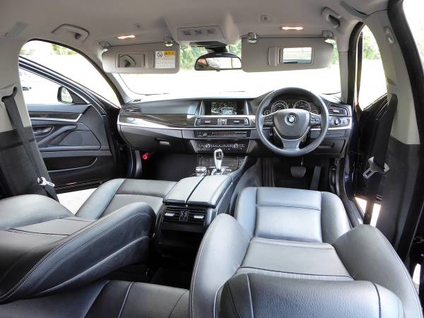 ☆BMW523d☆ラグジュアリー!!ナビ/黒革/HID/ディーゼル/車検付♪_6