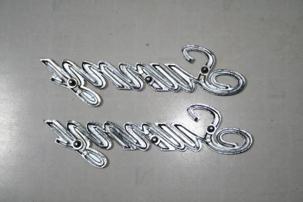 サニー 用 バッジ エンブレム　当時物　B110 B120 B122 旧車 日産 純正 DATSUN ダットサン　サニトラ　　