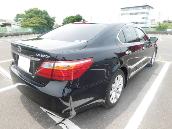 22年中期LS600hバージョンU/上級グレード/車検付_4