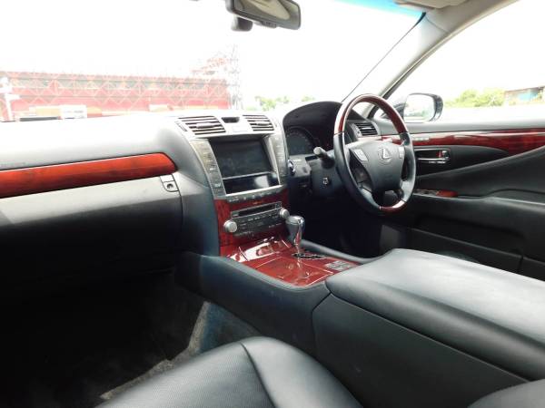 22年中期LS600hバージョンU/上級グレード/車検付_7
