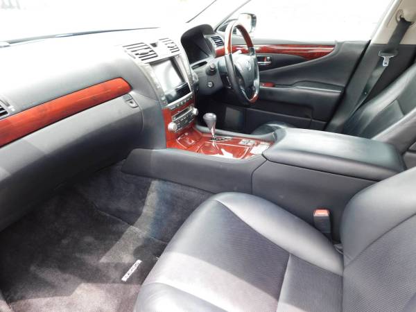 22年中期LS600hバージョンU/上級グレード/車検付_8