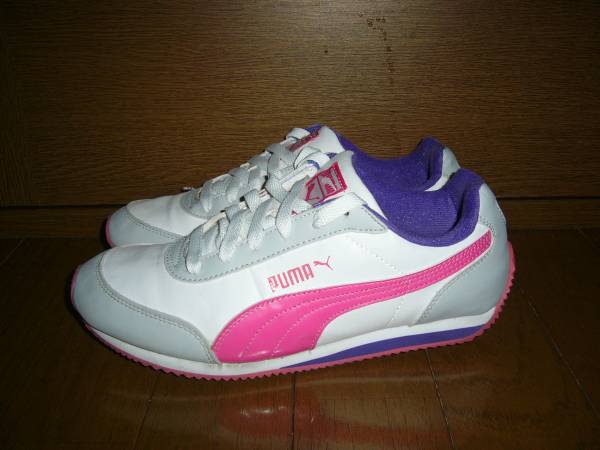 プーマ 可愛らしいスニーカー 白 ピンク グレー 24 0cm 24 0cm 売買されたオークション情報 Yahooの商品情報をアーカイブ公開 オークファン Aucfan Com