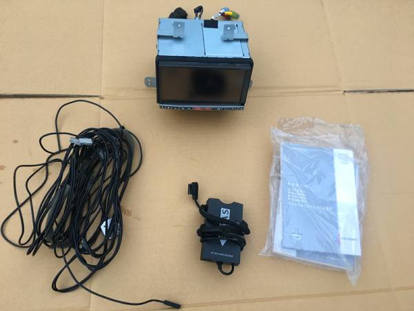 Ｈ20年　Ｃ25　セレナから ニッサン純正 　HDDナビ 　HS307D-A