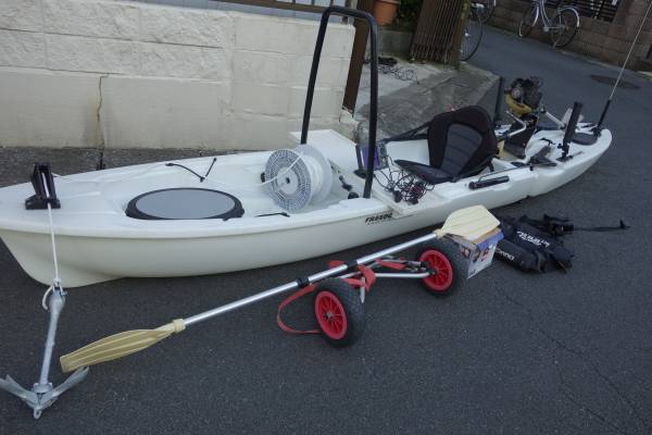 中古 カヤック フリーダムパスファインダー14 ジェイモ1馬力船外機 