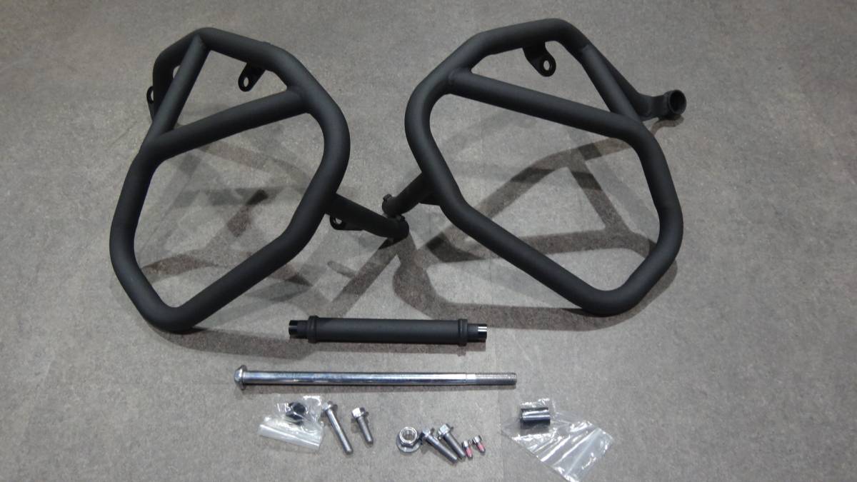 TRIUMPH トライアンフ タイガー エクスプローラ TIGER EXPLORER 純正 メーカー アクセサリー エンジンガード_1