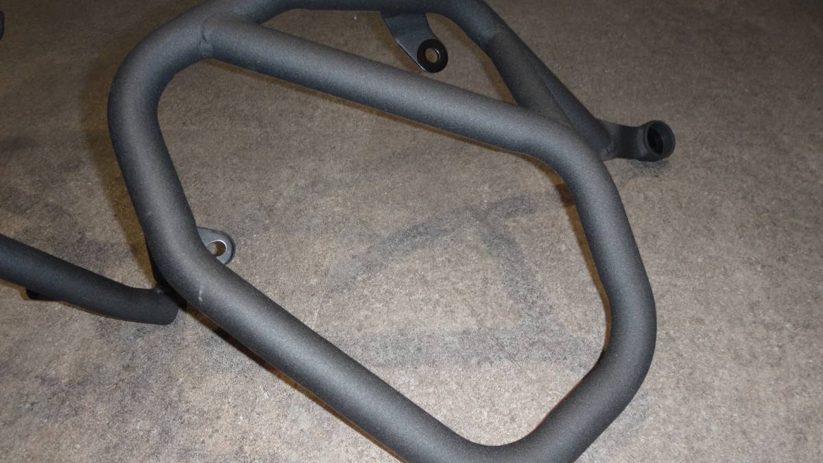 TRIUMPH トライアンフ タイガー エクスプローラ TIGER EXPLORER 純正 メーカー アクセサリー エンジンガード_2