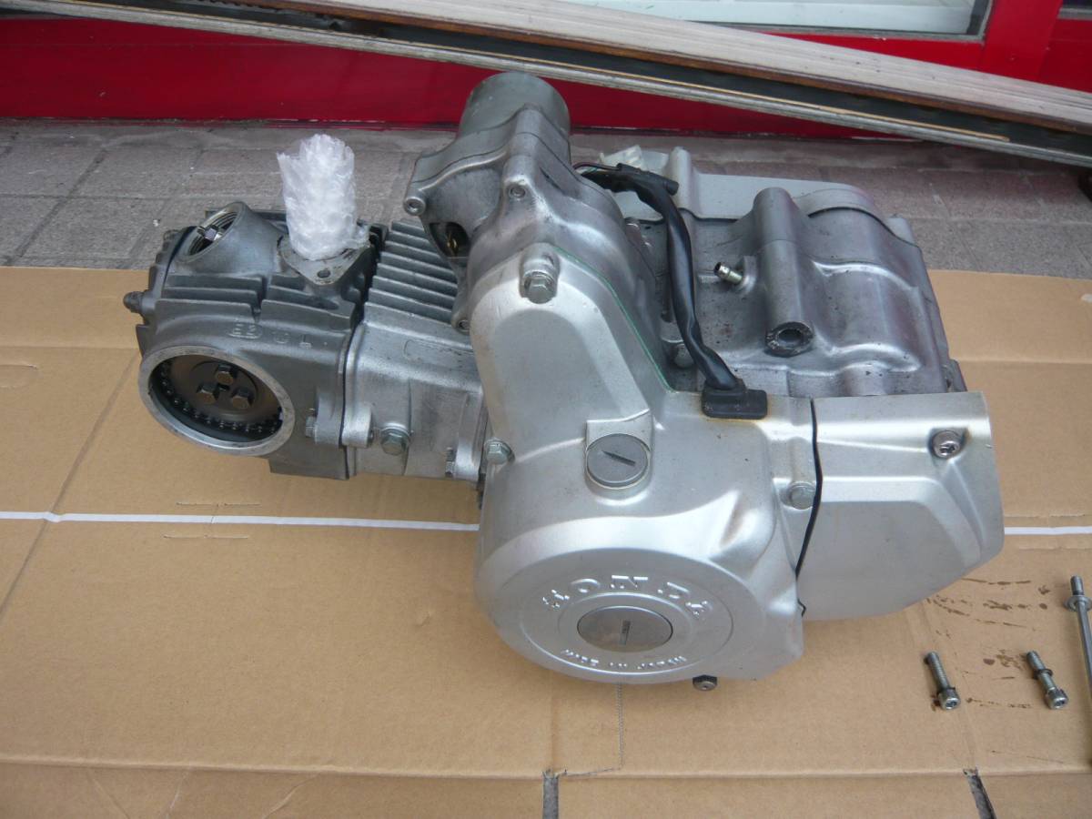 リトルカブ12v49ccエンジン AA01E 中古訳有り品】カブ リトルカブ エンジン AA01E 50cc エンジン 1円