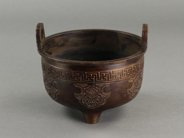 流】古美術品 班紫銅饕餮文大香炉 BI215