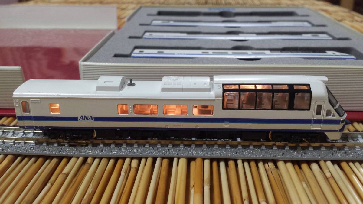 ▽KATO-10-304▽JR北海道/ANAビッグスニーカー(フラノエクスプレスと