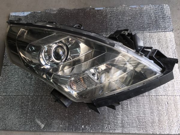 MPV LY3P 純正 HID ★右ヘッドライト★ STANLEY P5620 HCHR-545 右 右側 ヘッドライト ヘッドランプ