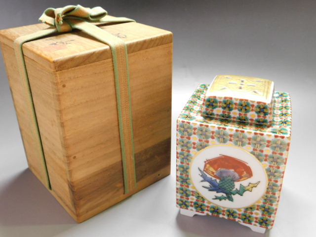 SALE，100%新品 逸品02 九谷焼 北出不二雄 藤雄 色絵華文 香炉 四面 更紗 香道具 茶道具 共箱 共布(酒器)｜売買されたオークション情報、yahooの商品情報をアーカイブ公開 - オークファン 九谷