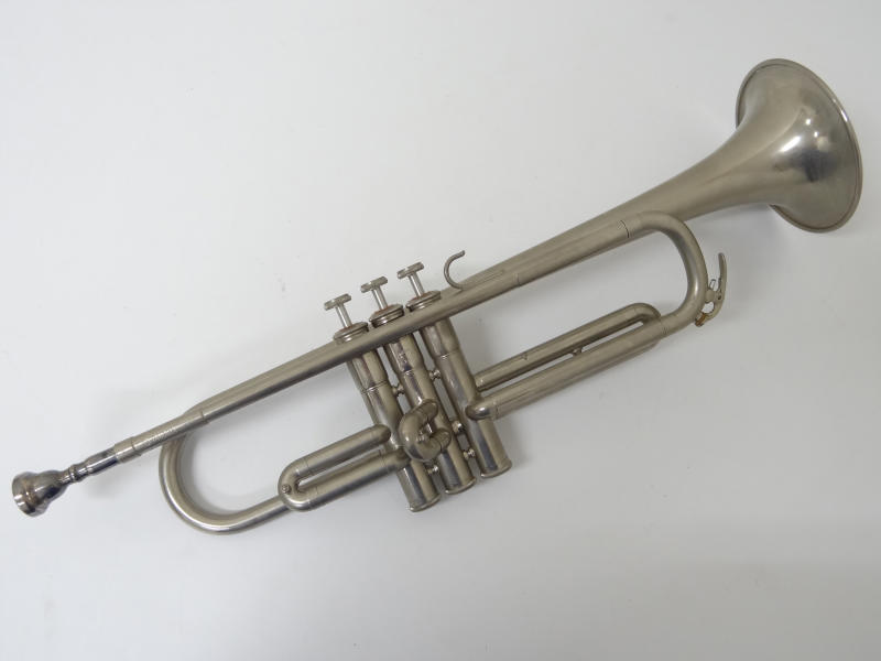 ♪♪YAMAHA YTR-135 トランペット ヤマハ ケース付 難あり ♪♪001697001m♪♪
