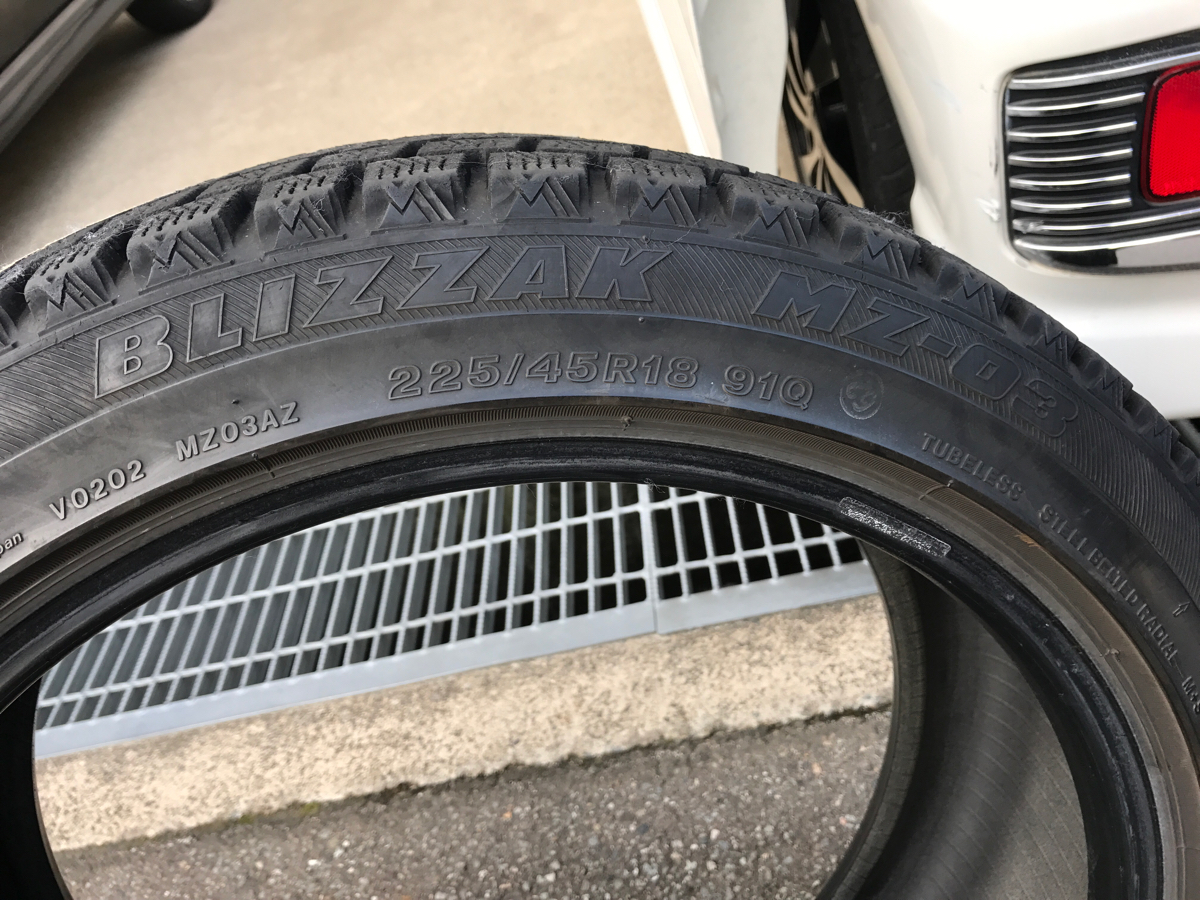 BLIZZAK MZ-03 225/45R18 4本 2004年 室内保管 石川県発 検索用 バリ山 溝あり VRX REVO GZ WM02 ICE NAVI6 XI3 BS DL 8分山 7分山