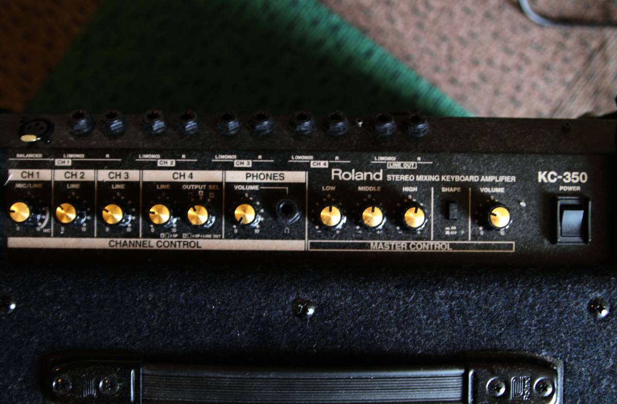 Roland KC-350 キーボードアンプ 4chミキサー搭載 【公式通販】