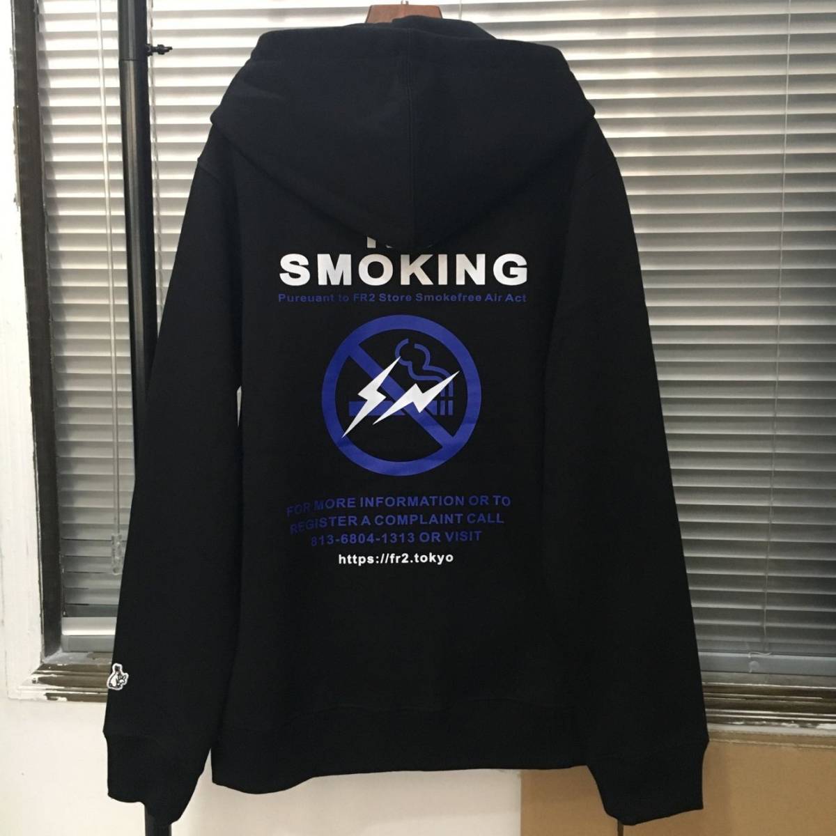FR2 smoking kills no smoking パーカーFxxking Rabbits vanquish fragment design フラグメント デザイン　Sサイズ