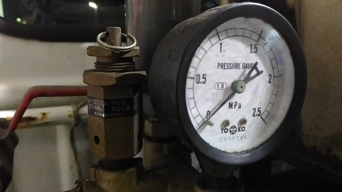 東芝（西芝電機）TOSCON エアーコンプレッサー L2-2.2kW SP145-22T8 3 