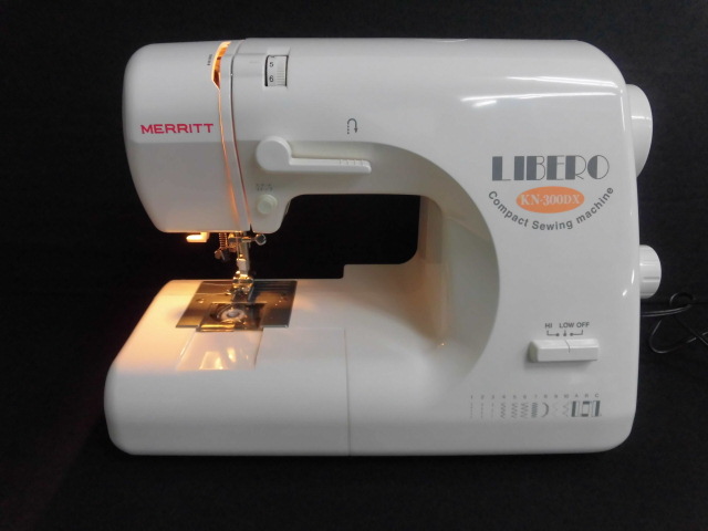 超美品 コンパクトミシン SINGER MERRITT KN-300DX 【公式通販】