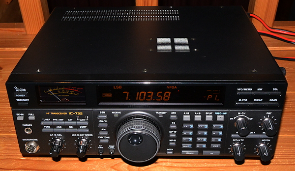 アイコム ＩＣ－７３２　（１００W）