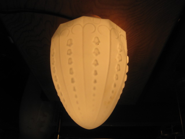 【昭和レトロ百貨店】プレスガラス電笠②乳白ガラス照明　