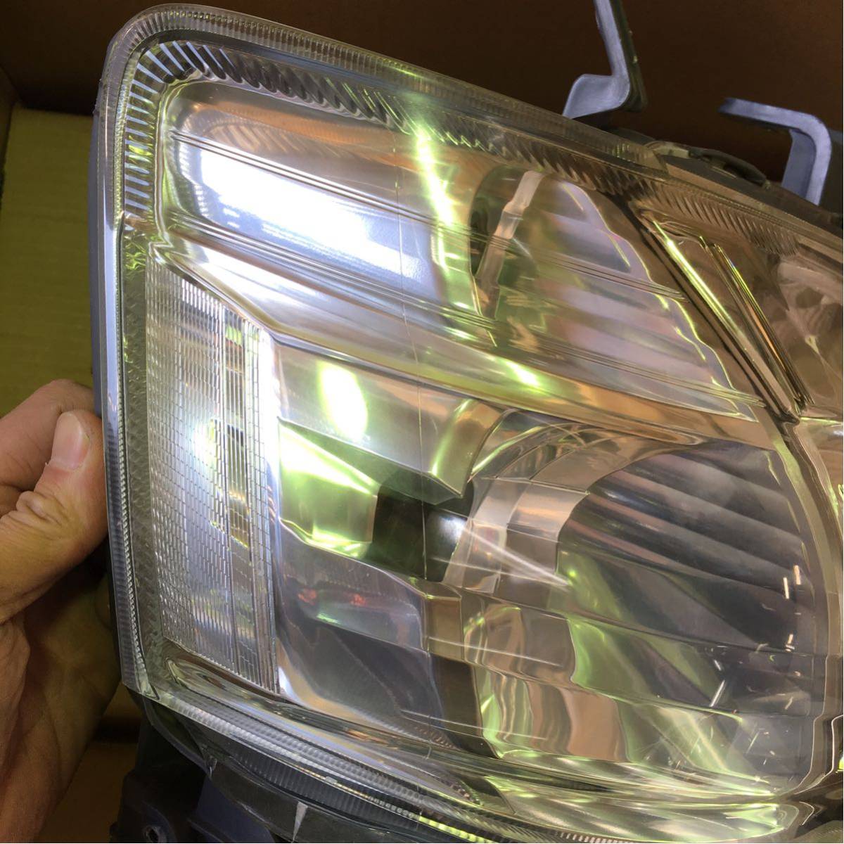 81130-BZ070 タウンエースバン 右ヘッドライトユニット