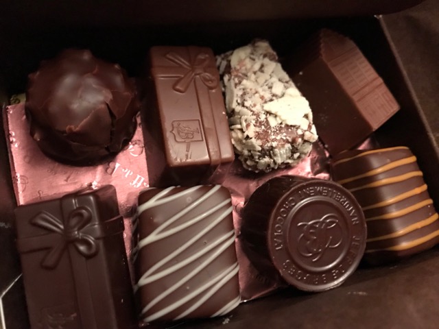 【apple】ジェフ　ド　ブルージュ　パテドフリュイ　840グラム de Bruges Jeff | Paris Chocolatier トリップパリ 旅する前に読みたい