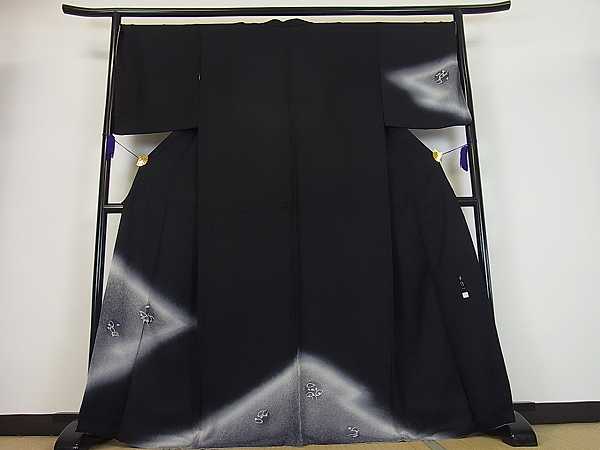 【HOT，高品質】 平和屋着物 極上 訪問着 林淳一 舞桜丸文 暈し染め 黒地 金糸 金彩 逸品 s4133(仕立て上がり)｜売買されたオークション情報、yahooの商品情報をアーカイブ公開 - オークファン 仕立て上がり