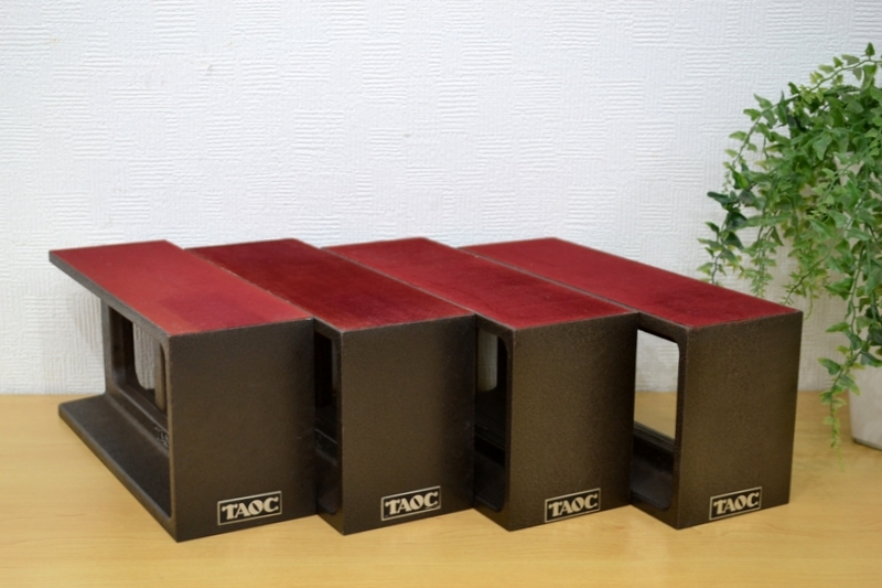 中古 タオック/TAOC スピーカーベース SPB-300DL-B ４本セット ハイカーボン鋳鉄 スピーカースタンド 台