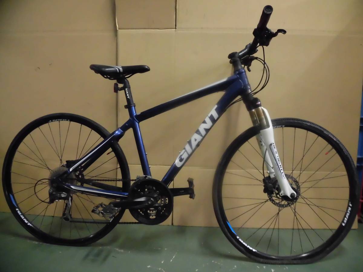 （No.280)　GIANT　ALUXX　TECHNOLOGY　Mサイズ　クロスバイク　アルミフレーム　700×35C　J
