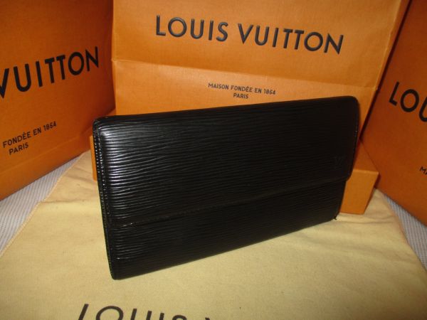 ★上品本物★ ヴィトン エピ インターナショナル長財布 1円～