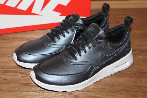 お買い得，得価 特価 NIKE AIR MAX THEA SE 24cm ナイキ エアマックスシア 定価1万1880円&rarr; 7881円 お値引き(24.0cm)｜売買されたオークション情報、yahooの商品情報をアーカイブ公開 - オークファン 24.0cm