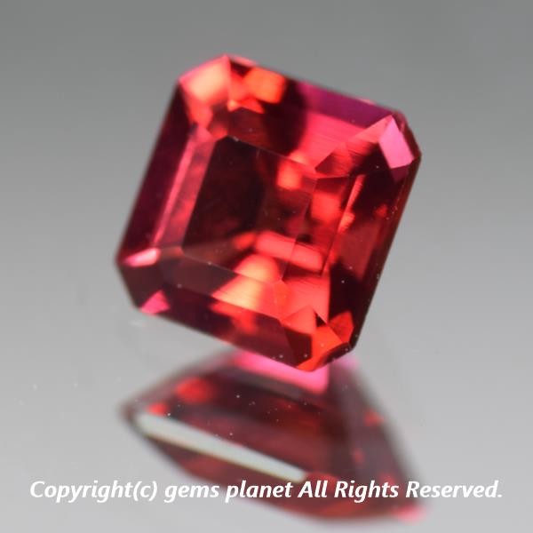 合成レッドベリル【0.47ct】ビグスバイト