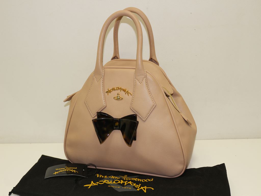 正規　新品同様【ヴィヴィアンウエストウッド】ハンドバッグ　鞄　レディース　合成皮革　ピンク　n351