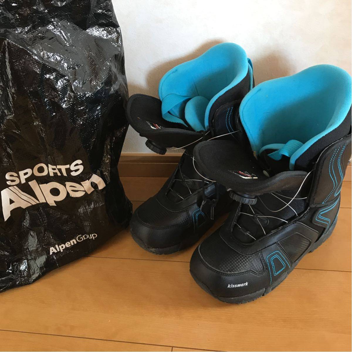 キスマーク スノーボード ブーツ 25.0cm 黒色 水色 子供にも女性にも