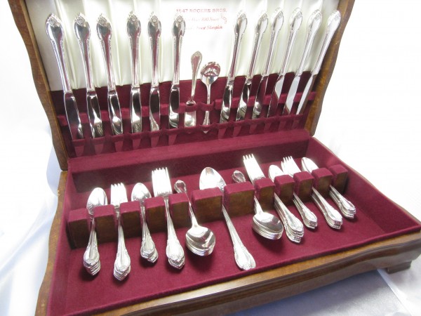 0 Rogers Bros Silverware Set Remembrance setting place IS by Piece 