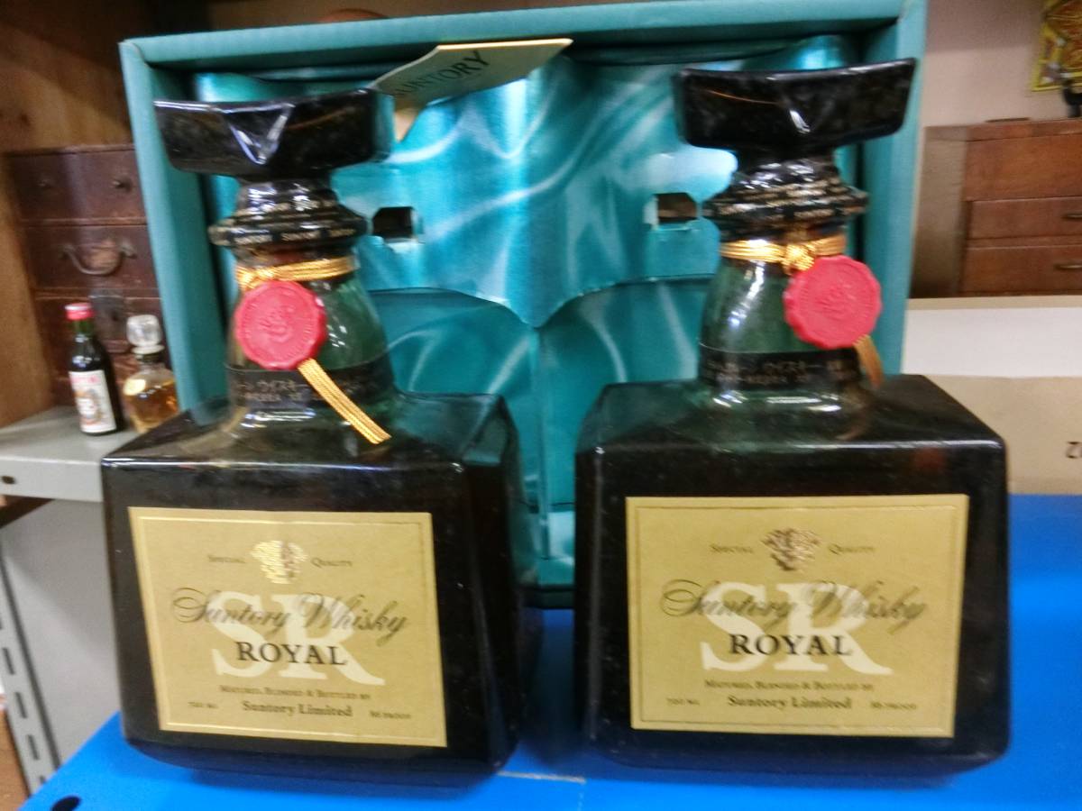 サントリー　ローヤル　ウイスキー　リミテッド　720ml　2本組　箱入　未開封　A2980