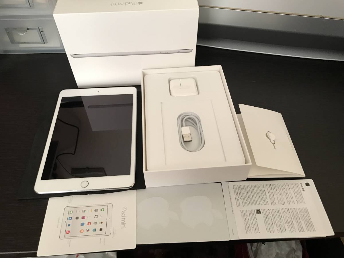 Apple アップル docomo iPod mini 3 Wi-Fi + Cellular 16GB シルバー 美品 利用制限◯