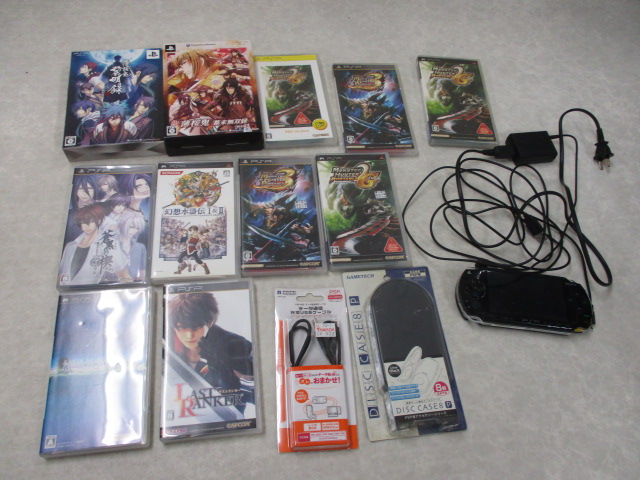 PSP、カセット４つ、充電器付き PSP-1000本体.充電アダプタ.ゲームソフト 幻想水滸伝I&II.薄桜鬼 幕末無双