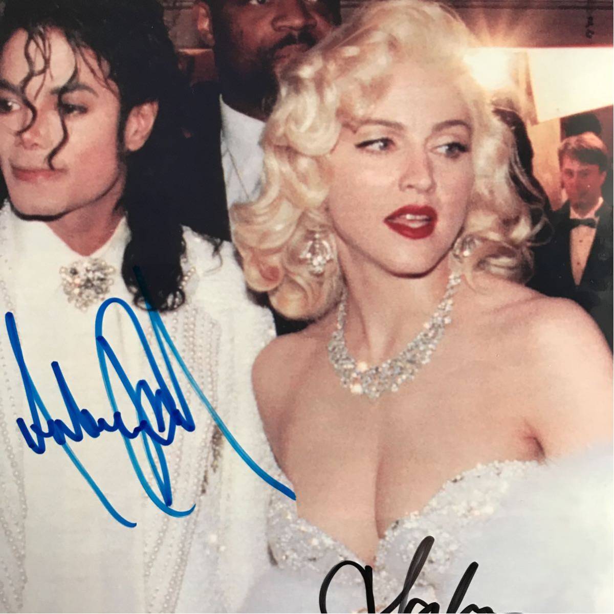 セール中…マドンナ直筆サイン入り2Lサイズ写真…Madonna