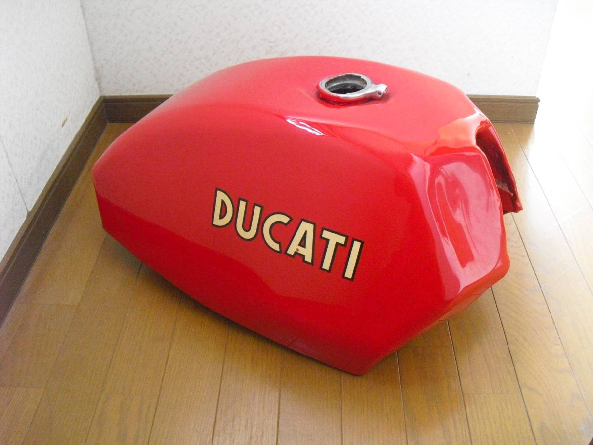 ドゥカティ アルミ ガソリンタンク シルバーショットガン用？ マーク3 