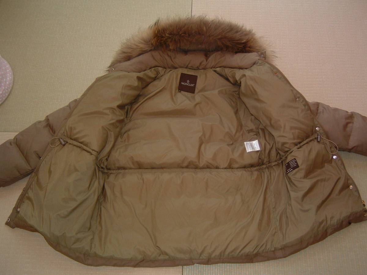 【美品】確実正規 本物 MONCLER モンクレール レディース ダウンジャケット サイズ2 ファー付き