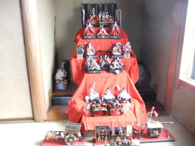昭和初期の雛人形 昭和30年と50年の七段ひな飾り、見比べ
