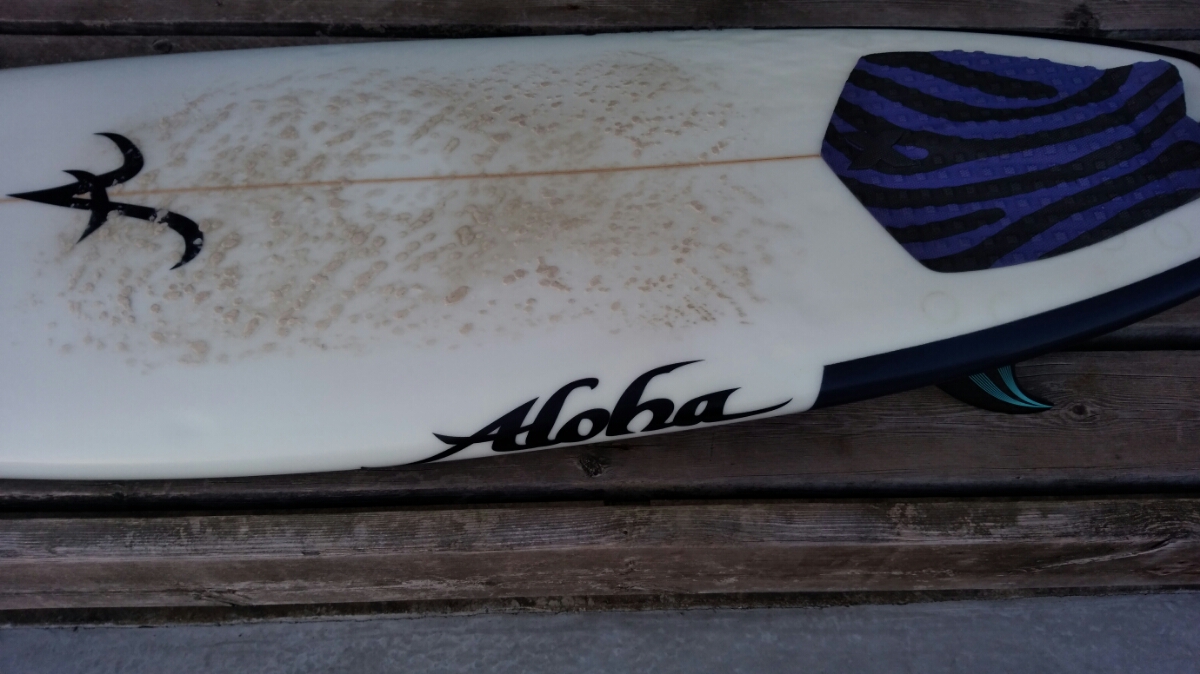 格安売切り！激浮力！ aloha surfboard ブラックビーンズ 5回使用 6′0 