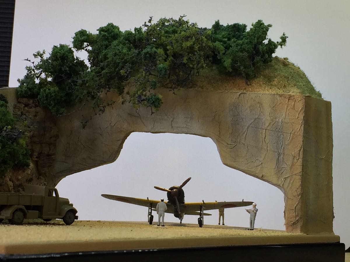 1/144 大戦機シリーズ 掩体壕付きジオラマケース 技Mix F-toys SWEET