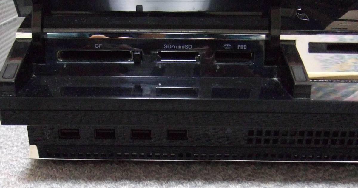 PlayStation 3　CECHA00　60GB　（PS2用可能、SACD、カードリーダー付、無線LAN）