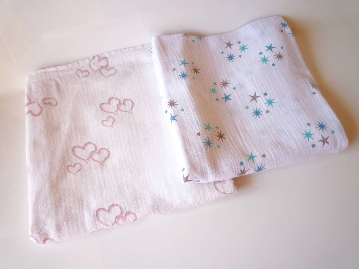 ★aden+anais★エイデンアンドアネイ おくるみ ２枚セット（ハート柄×星柄／オーガニックコットン／収納袋つき）_1