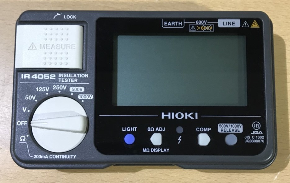 HIOKI 絶縁抵抗計 IR4051 品美品。格安スタート。 日置電機 日置電機 HIOKI 絶縁抵抗計 IR4051-11 スイッチ付き