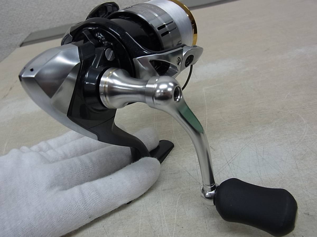 □SHIMANO□スピニングリール/ヴァンキッシュ□12 Vanquish C2500HGS